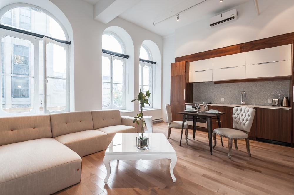 60 Rue Notre-Dame Ouest - Photo 2 of 10
