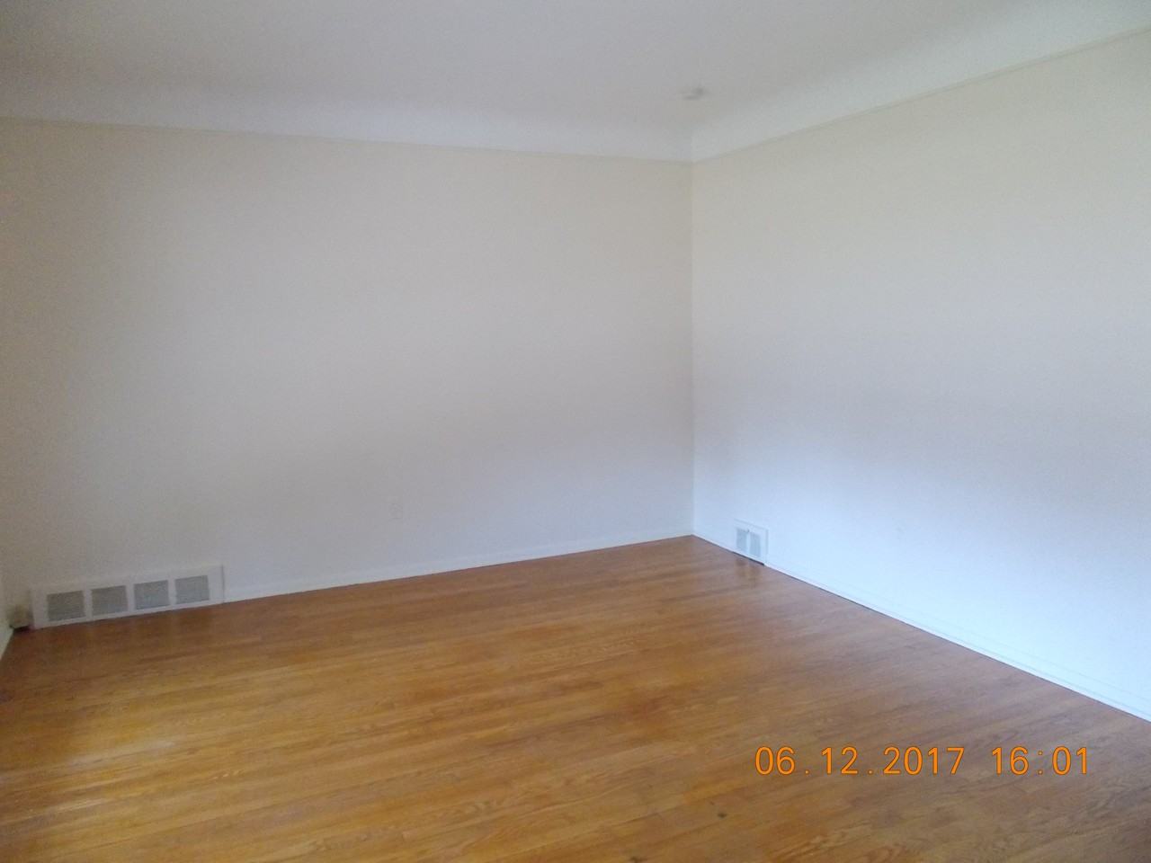 9360 Appleton - Photo 3 of 26