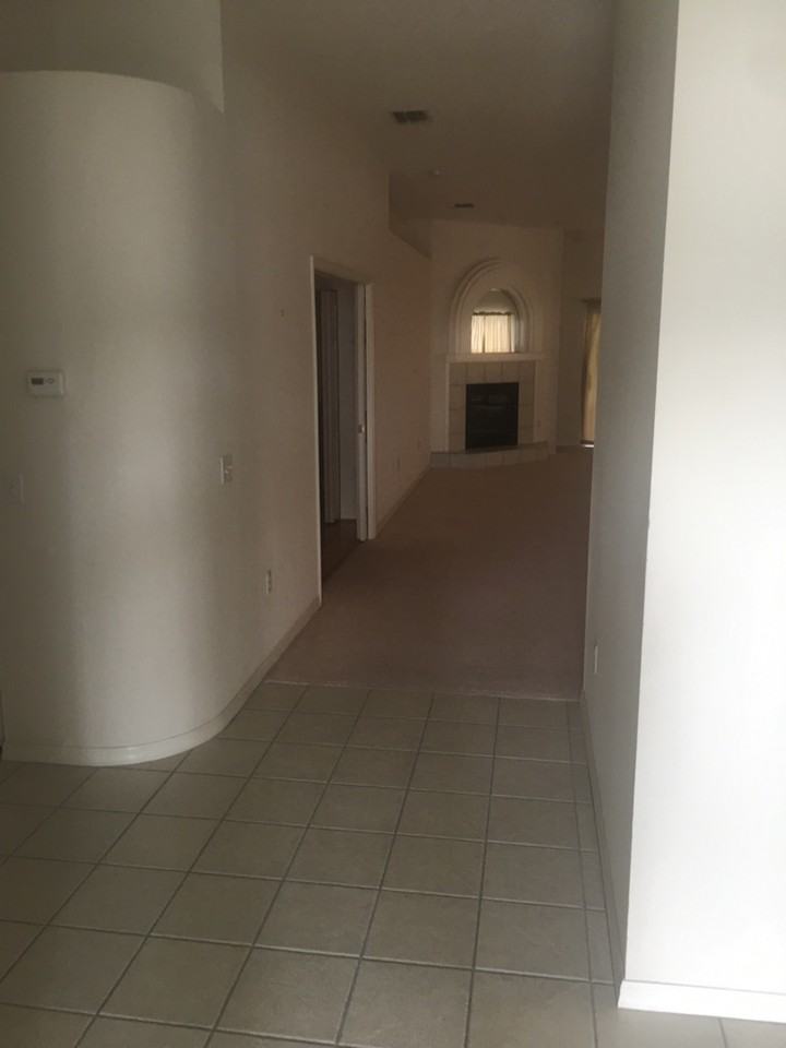 11347 Hollander Ave - Photo 3 of 10