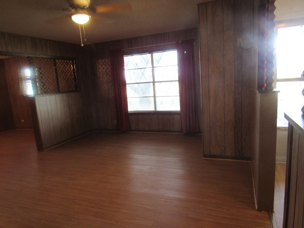 2260 Dowell Rd - Photo 3 of 19