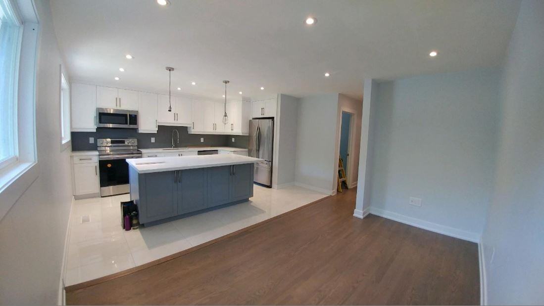 Queen St W & Lansdowne Ave - Photo 2 of 11