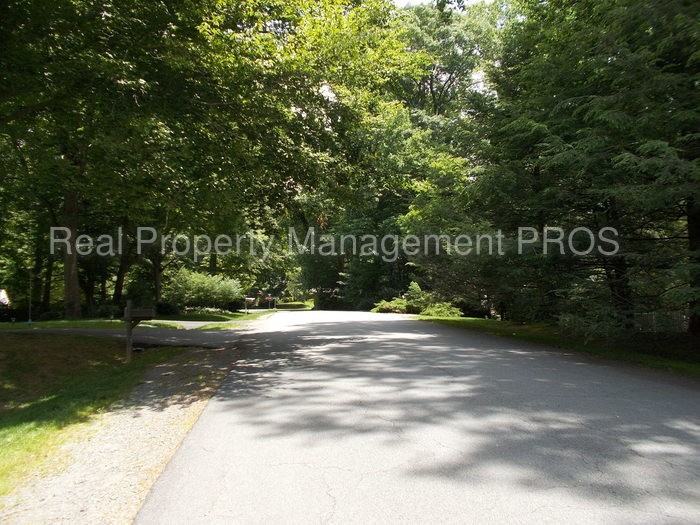 11836 Clara Way - Photo 3 of 30