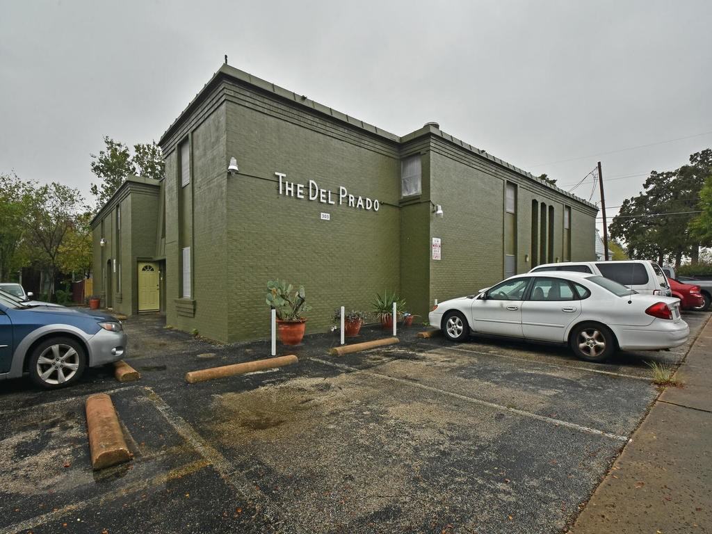 303 West 40th Street #114 - Photo 3 of 23