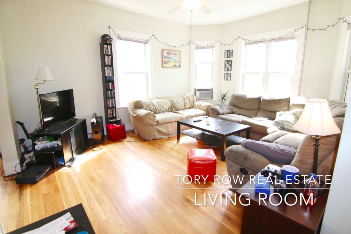 35 Banks Street - Photo 2 of 16