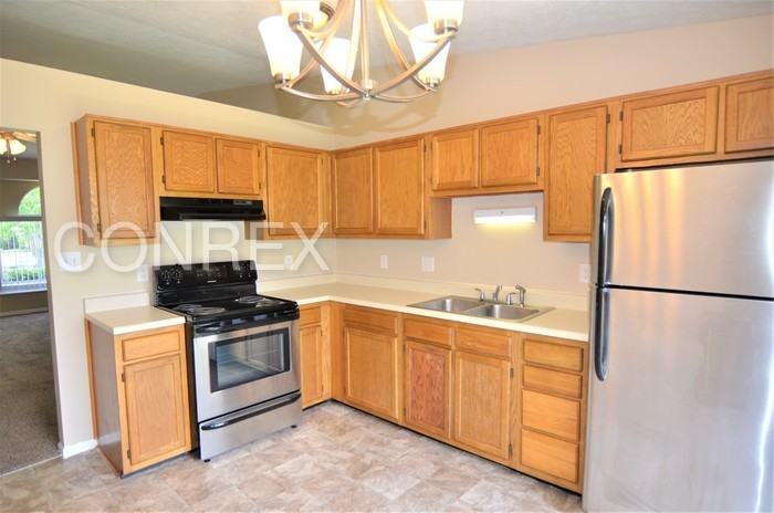 11053 Amburg Ct - Photo 2 of 7