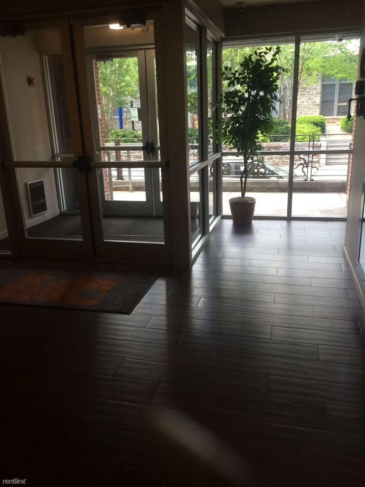 506 Marion Quimby Dr - Photo 2 of 8