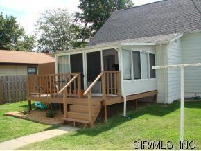 908 E Hanover St - Photo 2 of 5