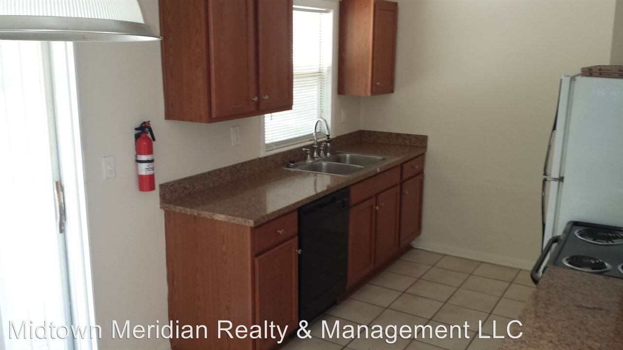 3519 Lakewood Dr - Photo 3 of 9