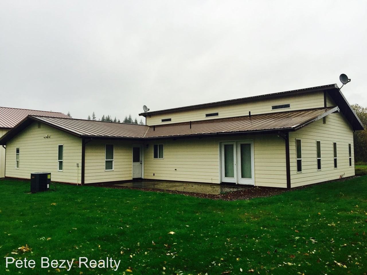 222 Sargent Rd - Photo 3 of 12