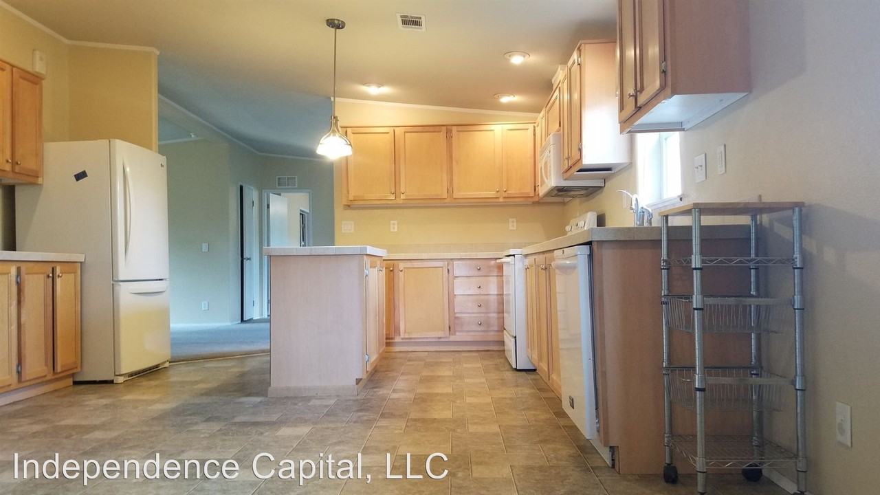 103 W Martinez Ln - Photo 2 of 8