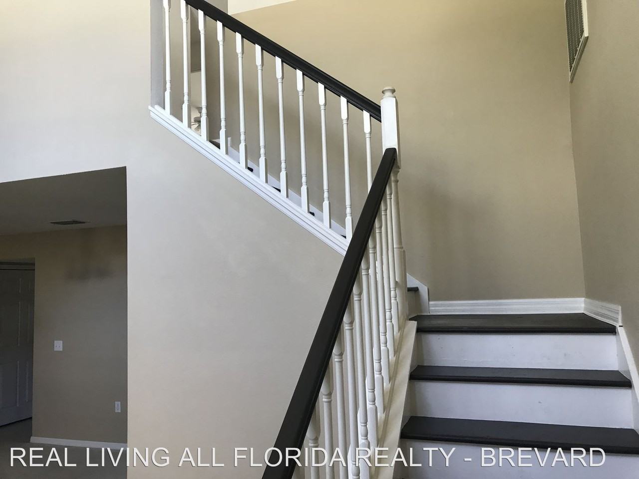 1292 Sorento Cir - Photo 3 of 10