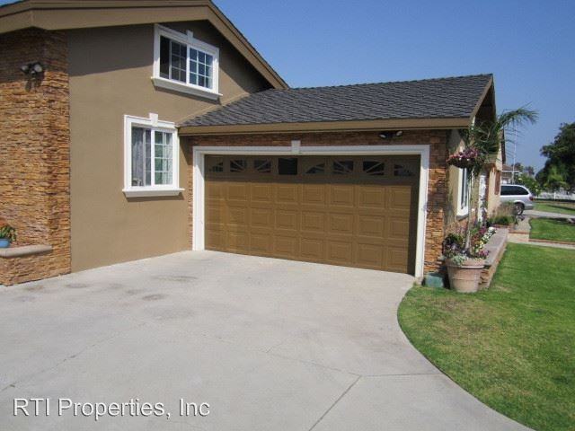 4127 W 176th St - Photo 3 of 8