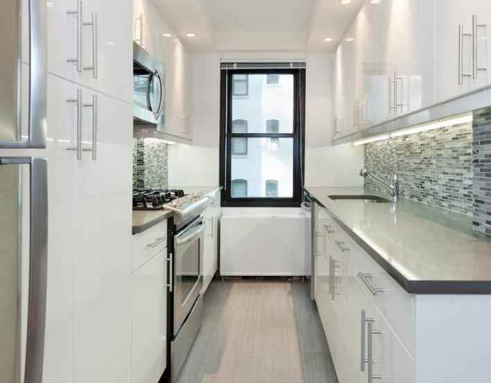 West 58th St 8th Ave #2B - Photo 3 of 5