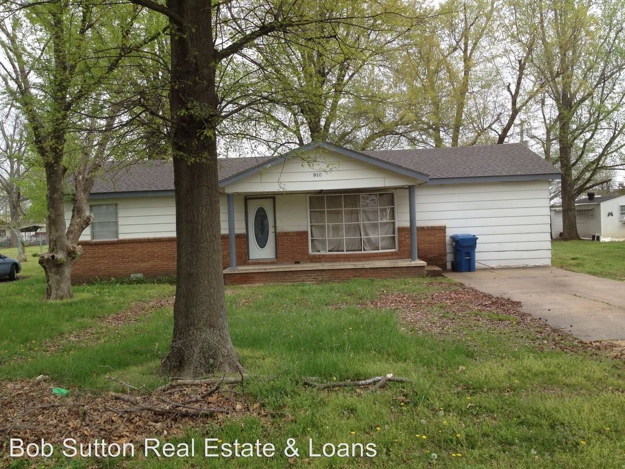 910 W Almar St - Photo 2 of 3