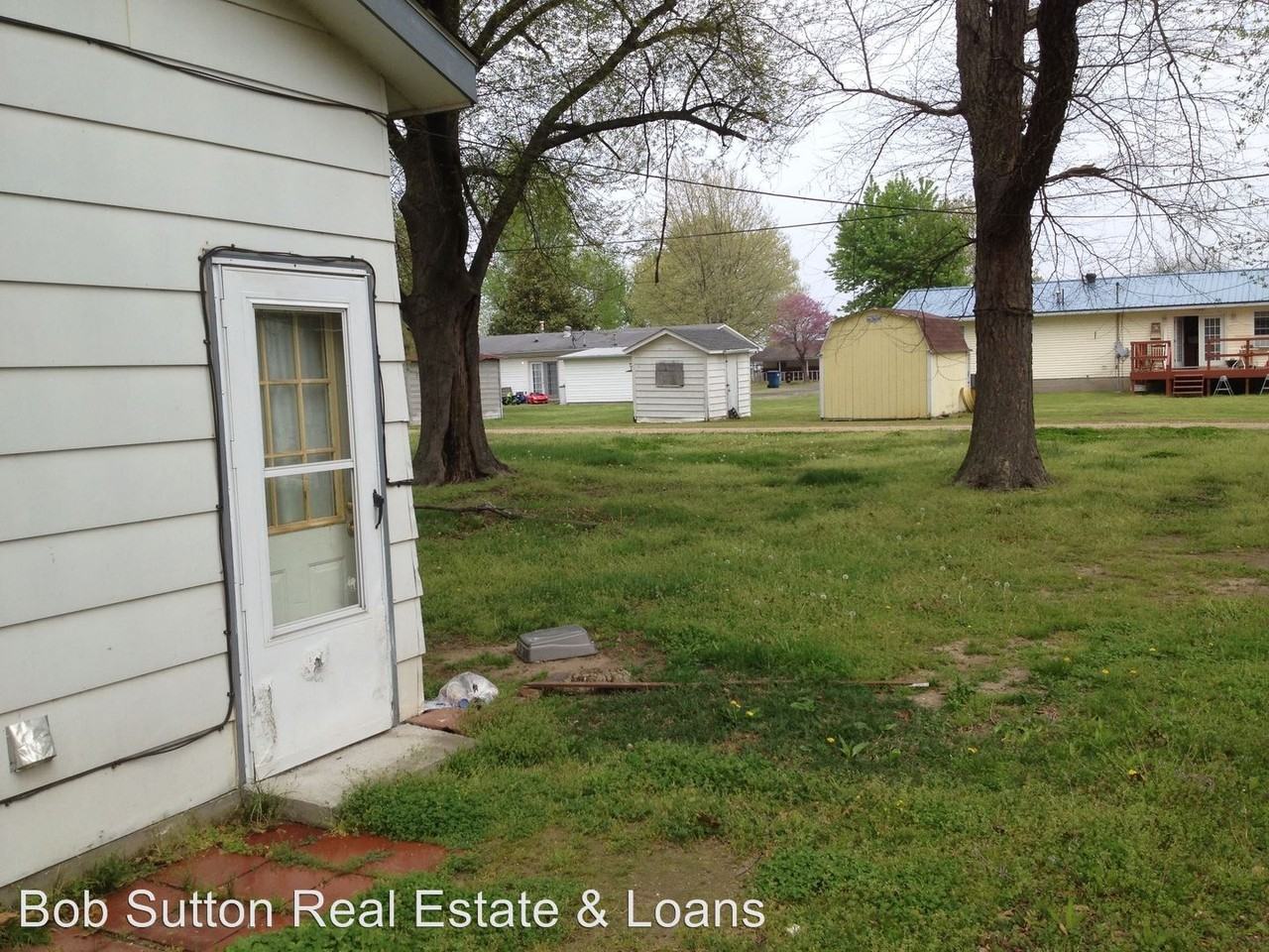 910 W Almar St - Photo 3 of 3