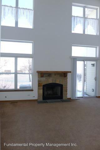 1195 Westminster Ln - Photo 3 of 17