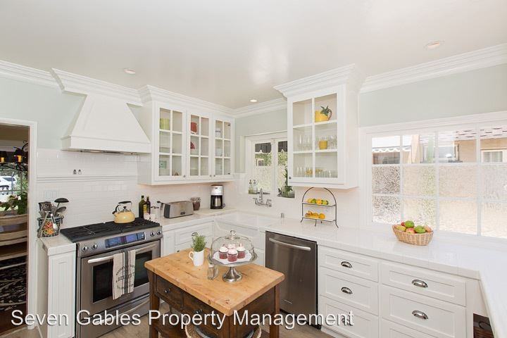 2201 N Ross St - Photo 3 of 5