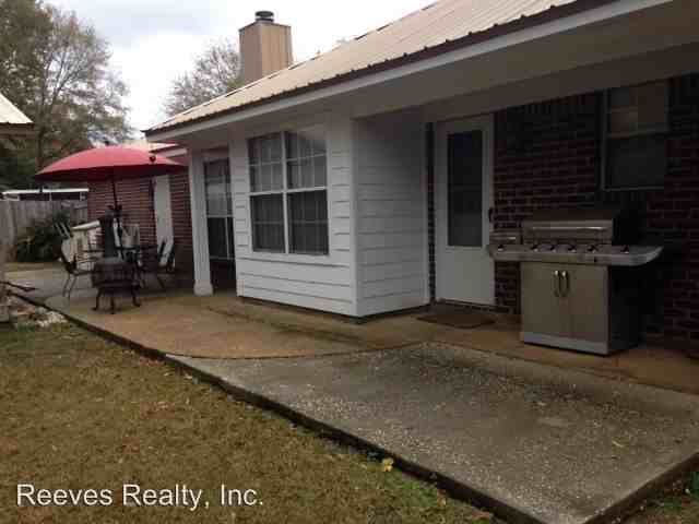 1374 Yorktowne Ct - Photo 2 of 5