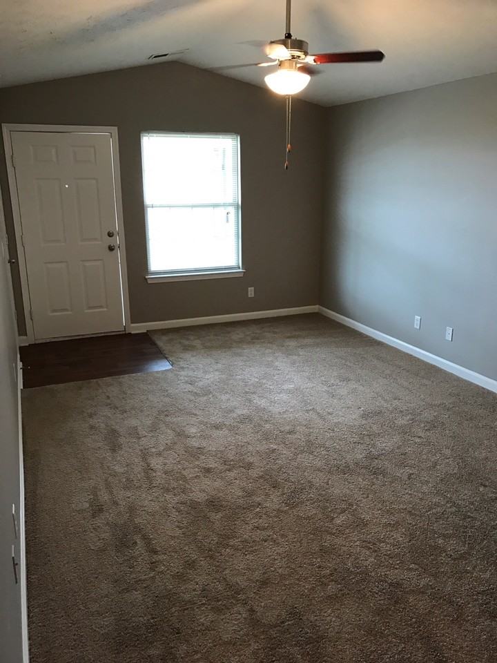 7210 Vega Way - Photo 3 of 9