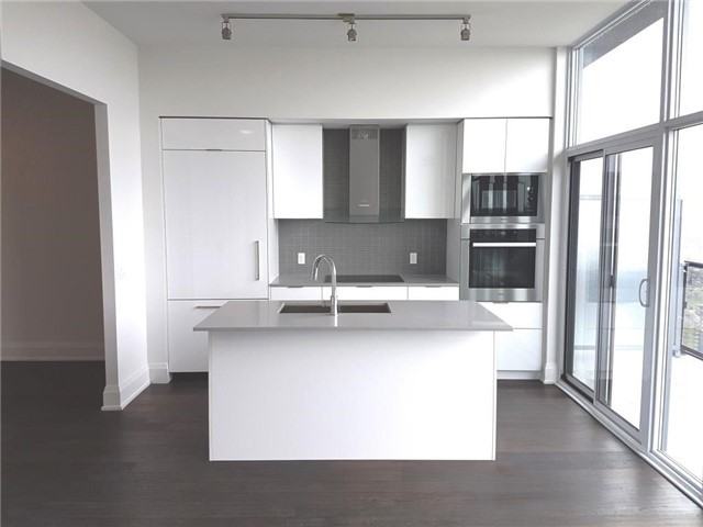 56 Annie Craig Drive #Uph 4