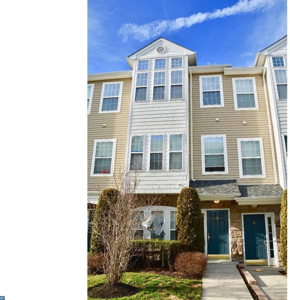 32 Swan Ct - Photo 2 of 18