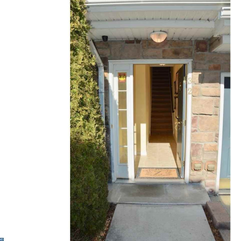 32 Swan Ct - Photo 3 of 18