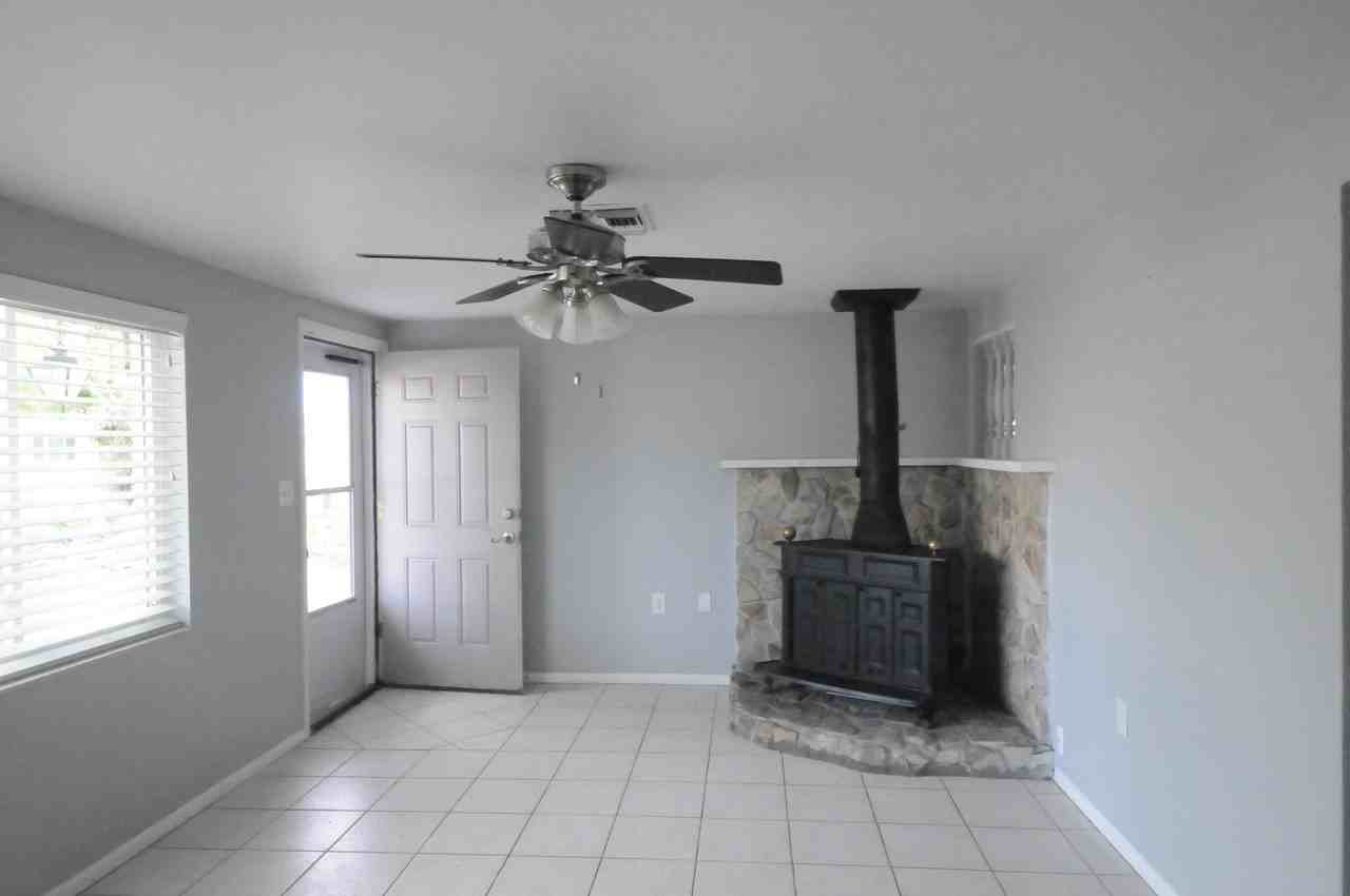 3618 Monticello St - Photo 3 of 16