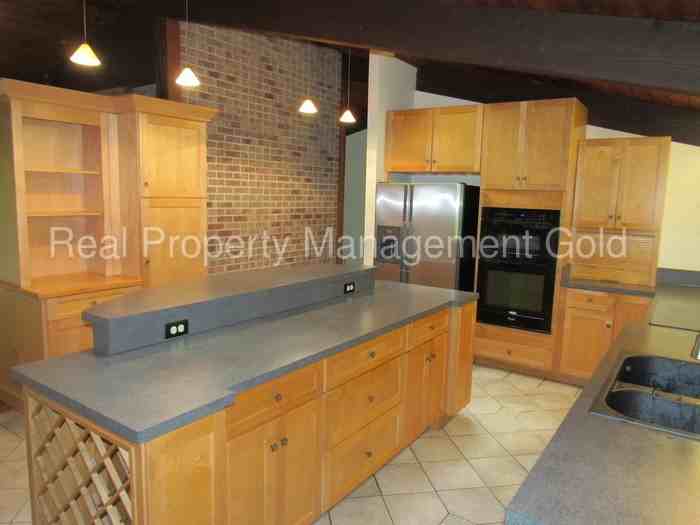 10310 3 Doctors Rd - Photo 2 of 32