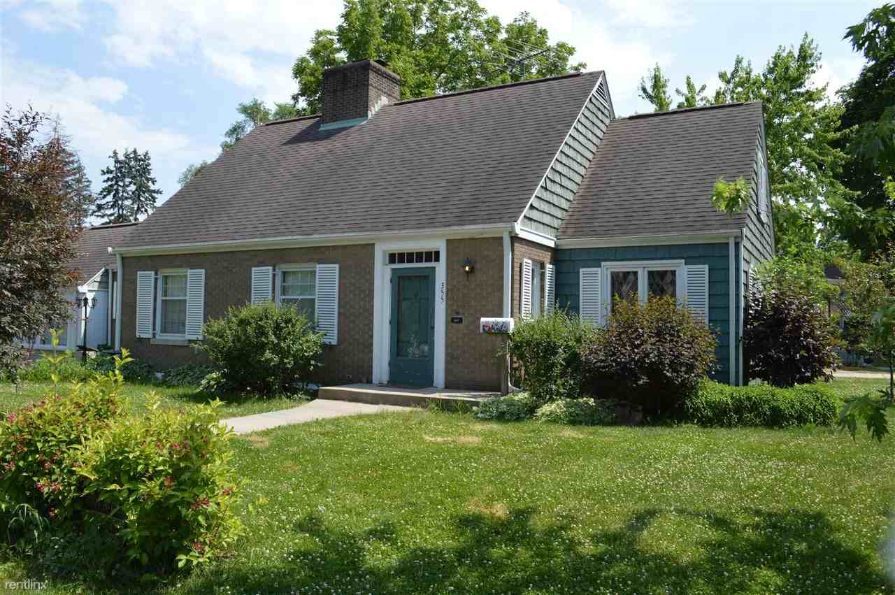 355 Congdon Ave - Photo 3 of 26