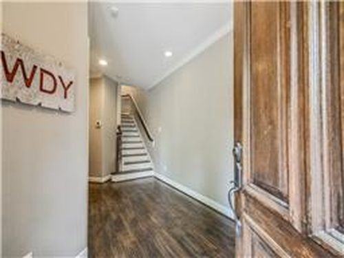 34 Shell Port Square - Photo 2 of 8