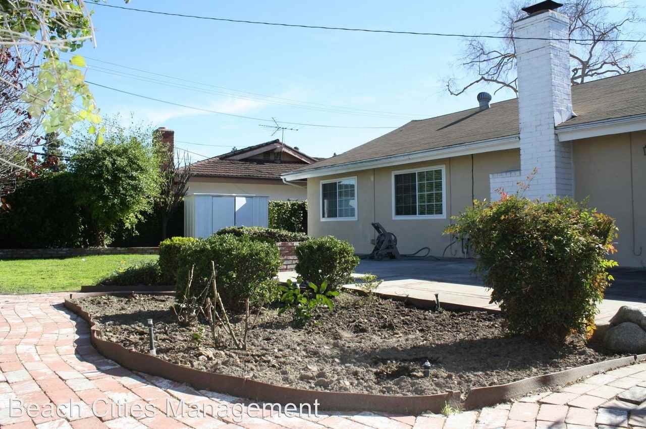 5571 Ludlow Ave - Photo 2 of 8