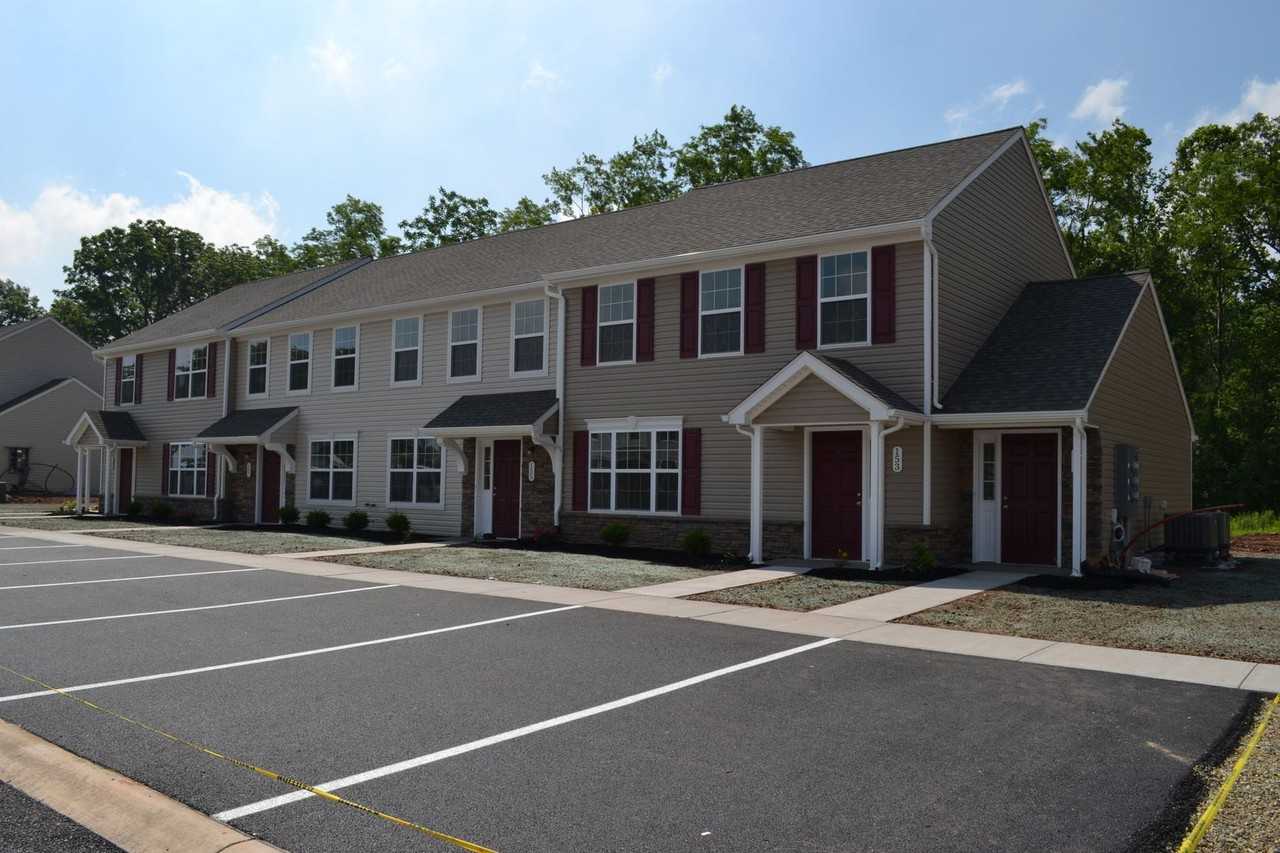 4891 York Road - Photo 2 of 45