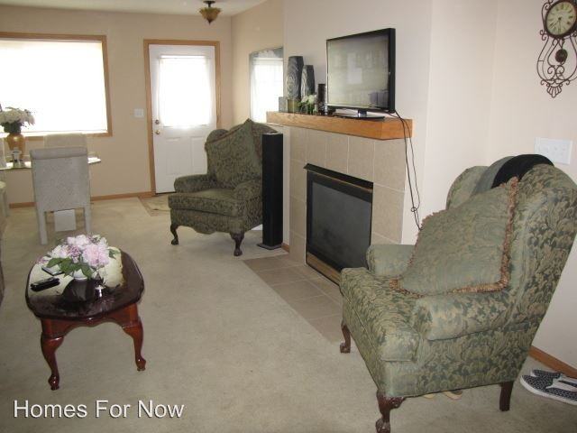 17580 Gillette Way - Photo 3 of 9