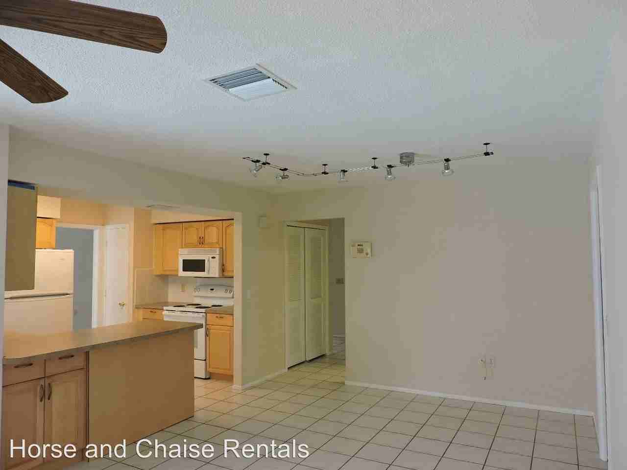 418 Englewood Isles Pkwy - Photo 2 of 12