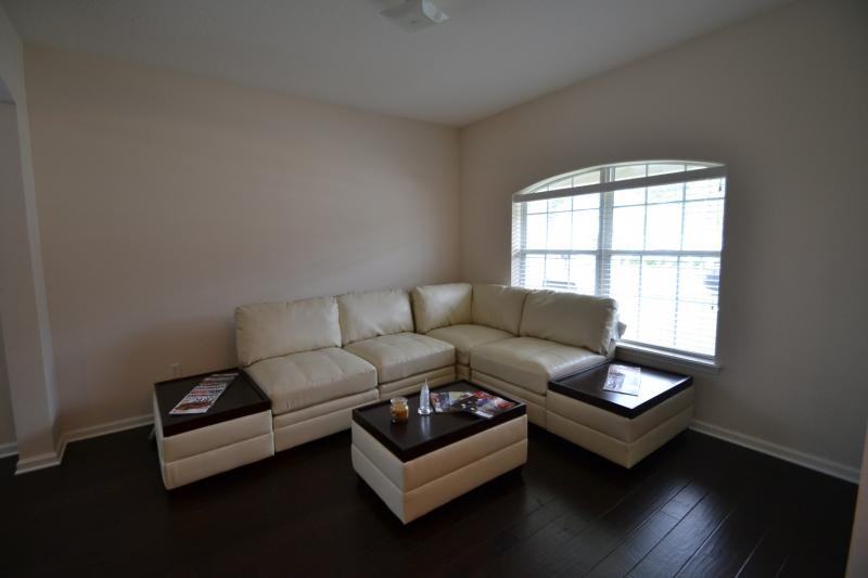 13117 Notre Dame Ln - Photo 3 of 25