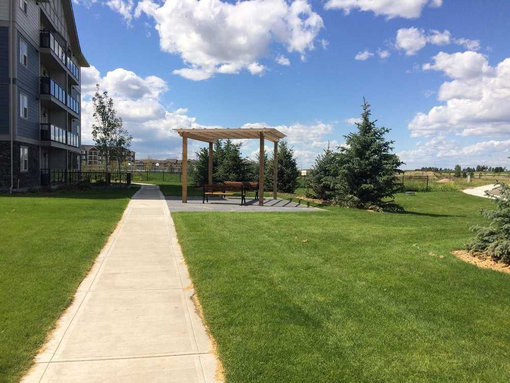 Silverstone Terrace - Photo 2 of 9