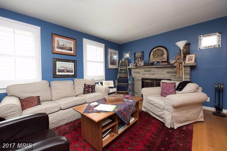 1014 N Madison St - Photo 3 of 25