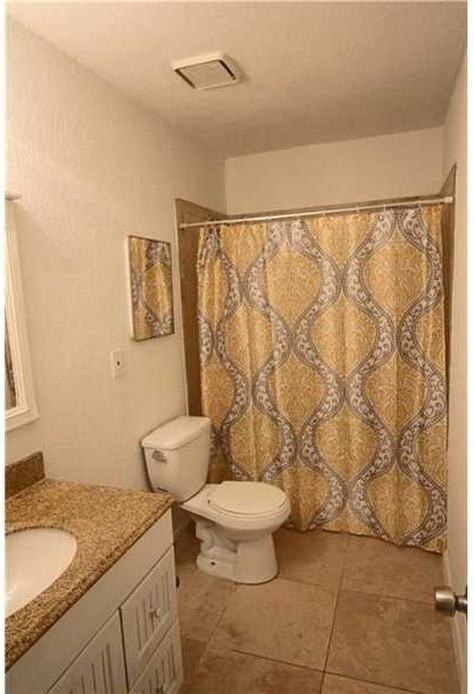 1243 Hampton Blvd #13 - Photo 3 of 7