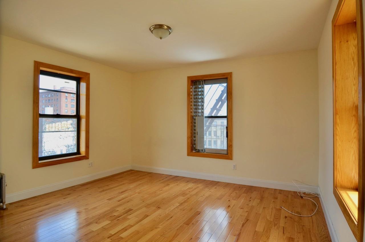 W 143rd St & Hamilton Place #41