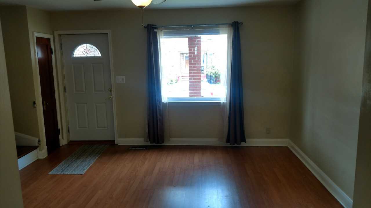 609 Tolna Street - Photo 2 of 18