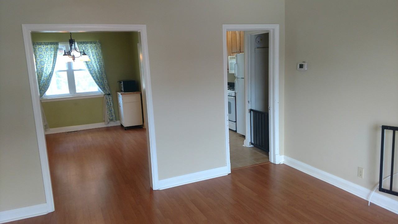 609 Tolna Street - Photo 3 of 18