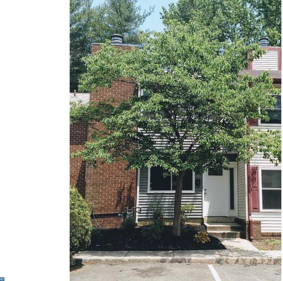 361 Barton Run Blvd - Photo 2 of 23