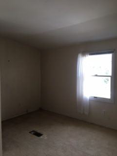 352 William St - Photo 2 of 5