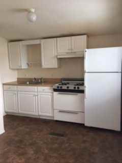 352 William St - Photo 3 of 5