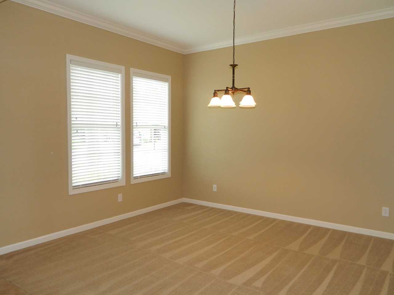 201 Kensington Cir - Photo 3 of 28