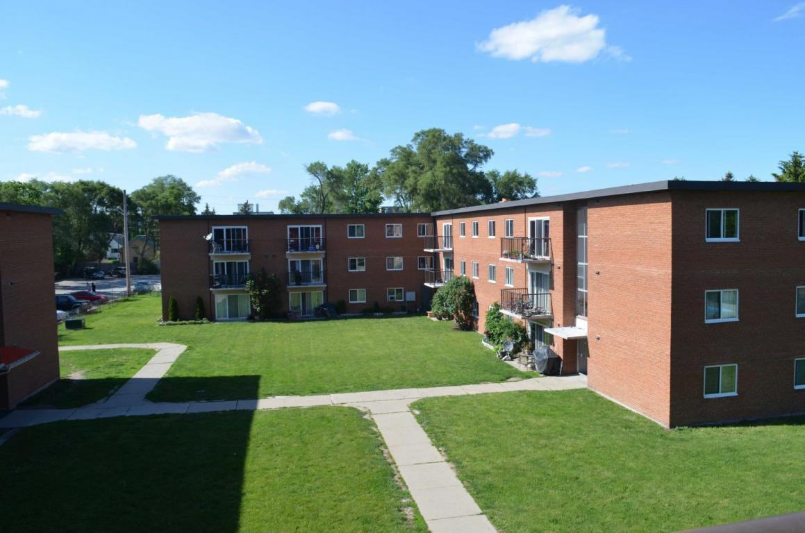 Hibiscus Garden Apartments 629 Huron St, London, ON N5Y 4J7 Zumper