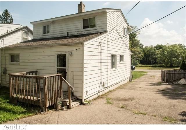 15373 Pomona Dr - Photo 3 of 8