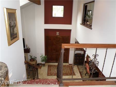 44 Village Cir - Photo 2 of 32