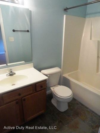204 Winterberry Ct - Photo 2 of 10