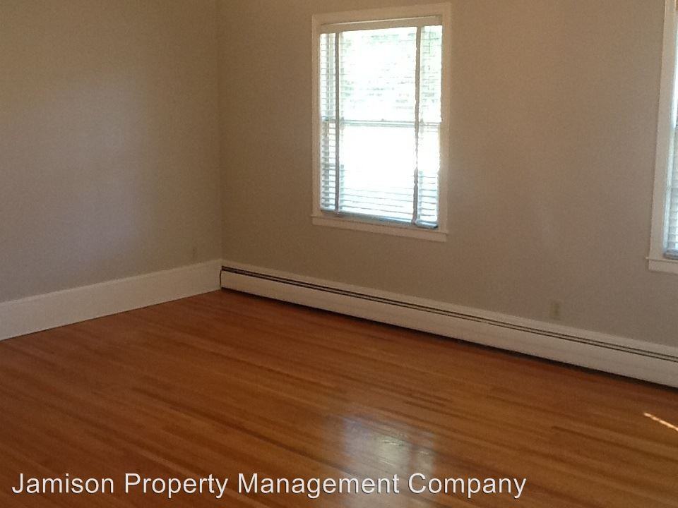 1235 Lynbrook Dr - Photo 3 of 14